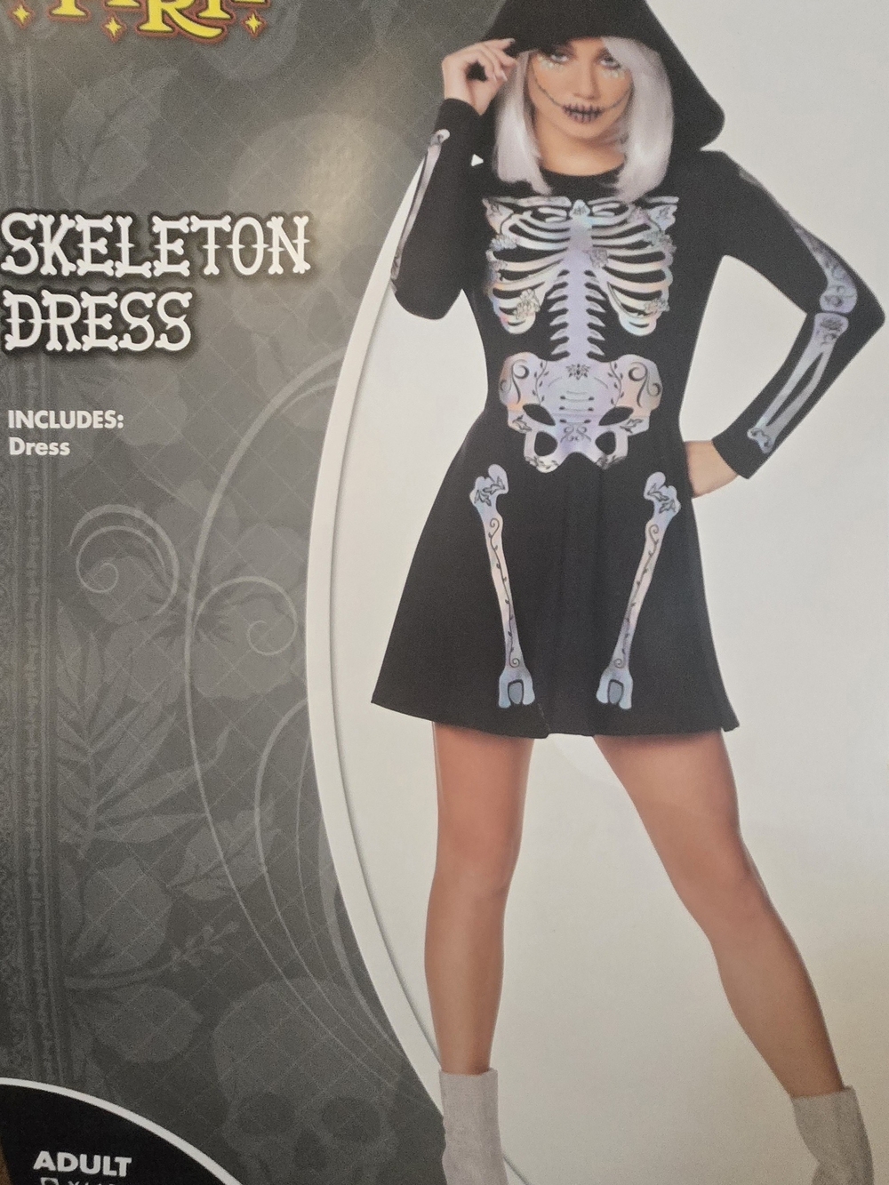 ๐ Spirit Halloween skeleton dress with detailed floral botanical print
๐น